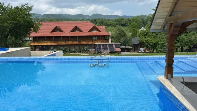 Pensiunea LA PINTEA HAIDUCUL