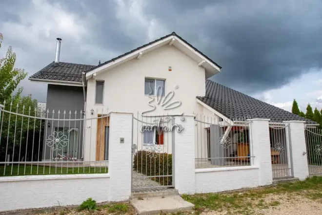 Pensiunea ÎNTRE PRIETENI